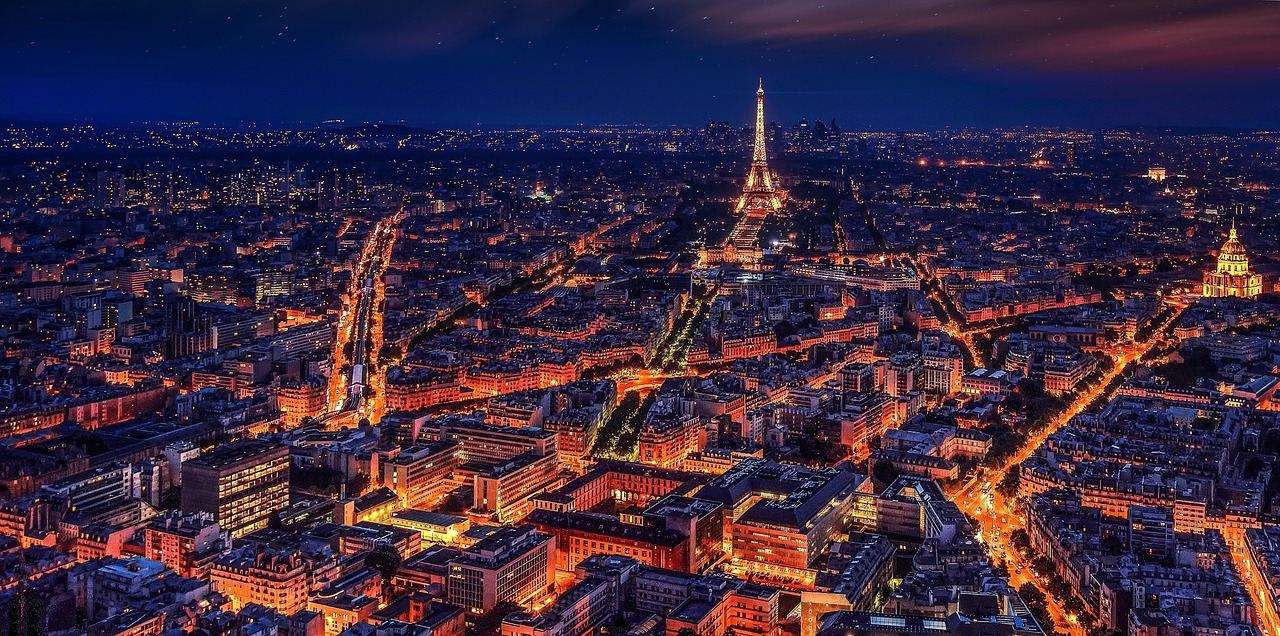 Paryż – stolica dla zakochanych. Przewodnik po Paryżu w języku polskim. Zwiedzanie Paryża z przewodnikiem
