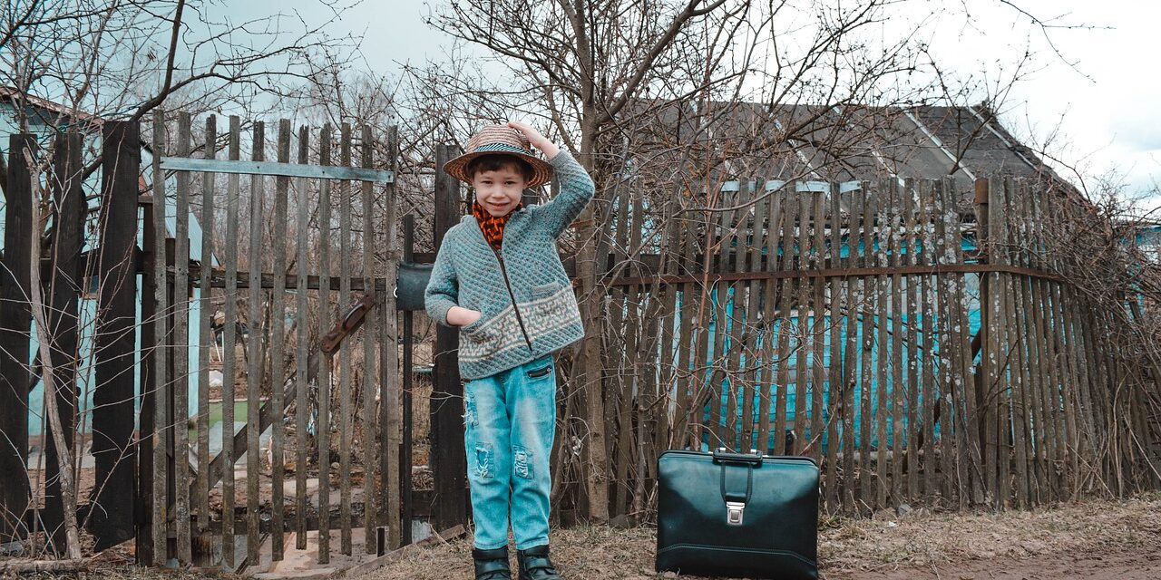 Walizki dla dzieci – jakie walizki wybrać dla najmłodszych podróżników?